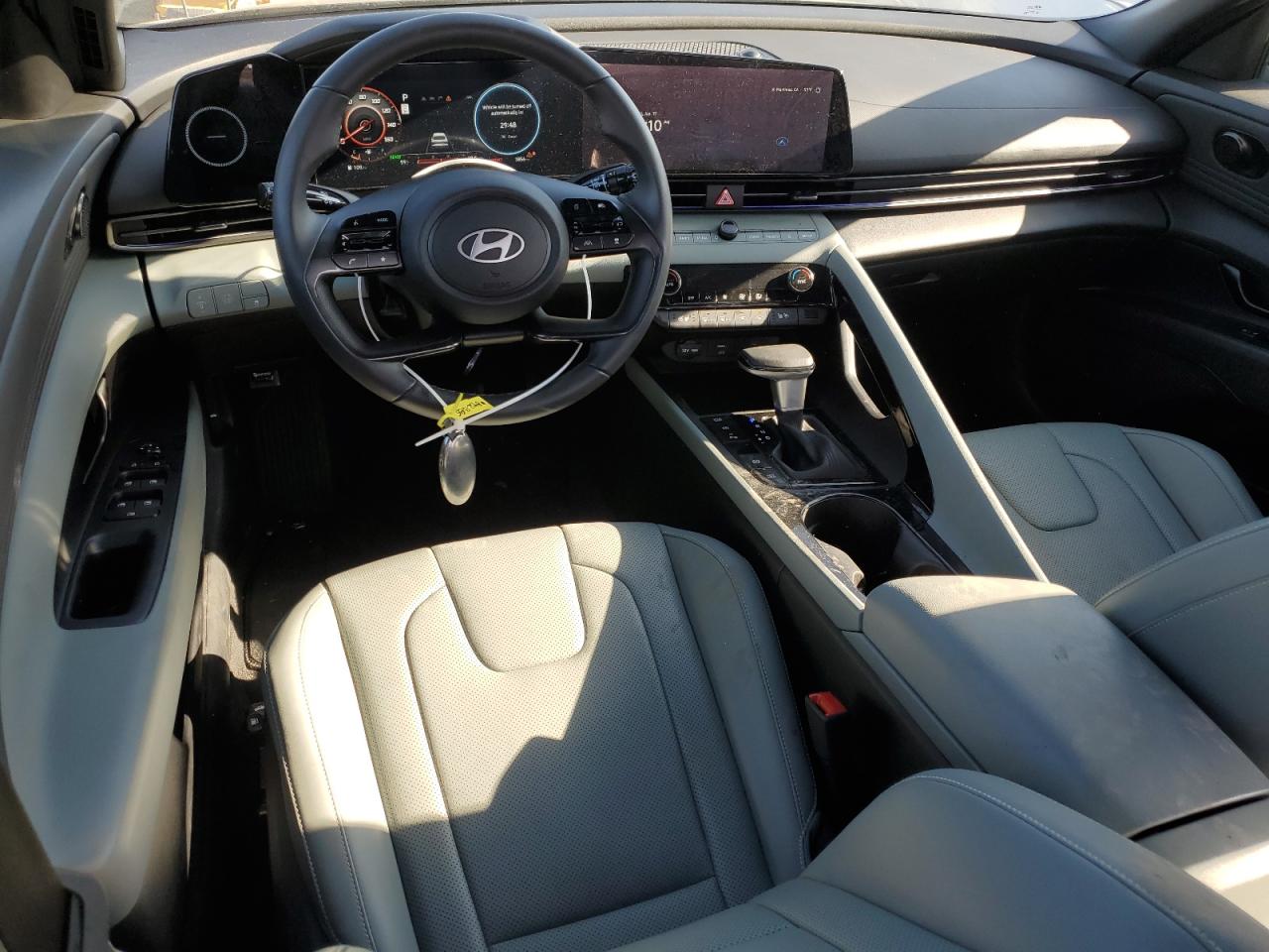 2024 Hyundai Elantra - Image 8