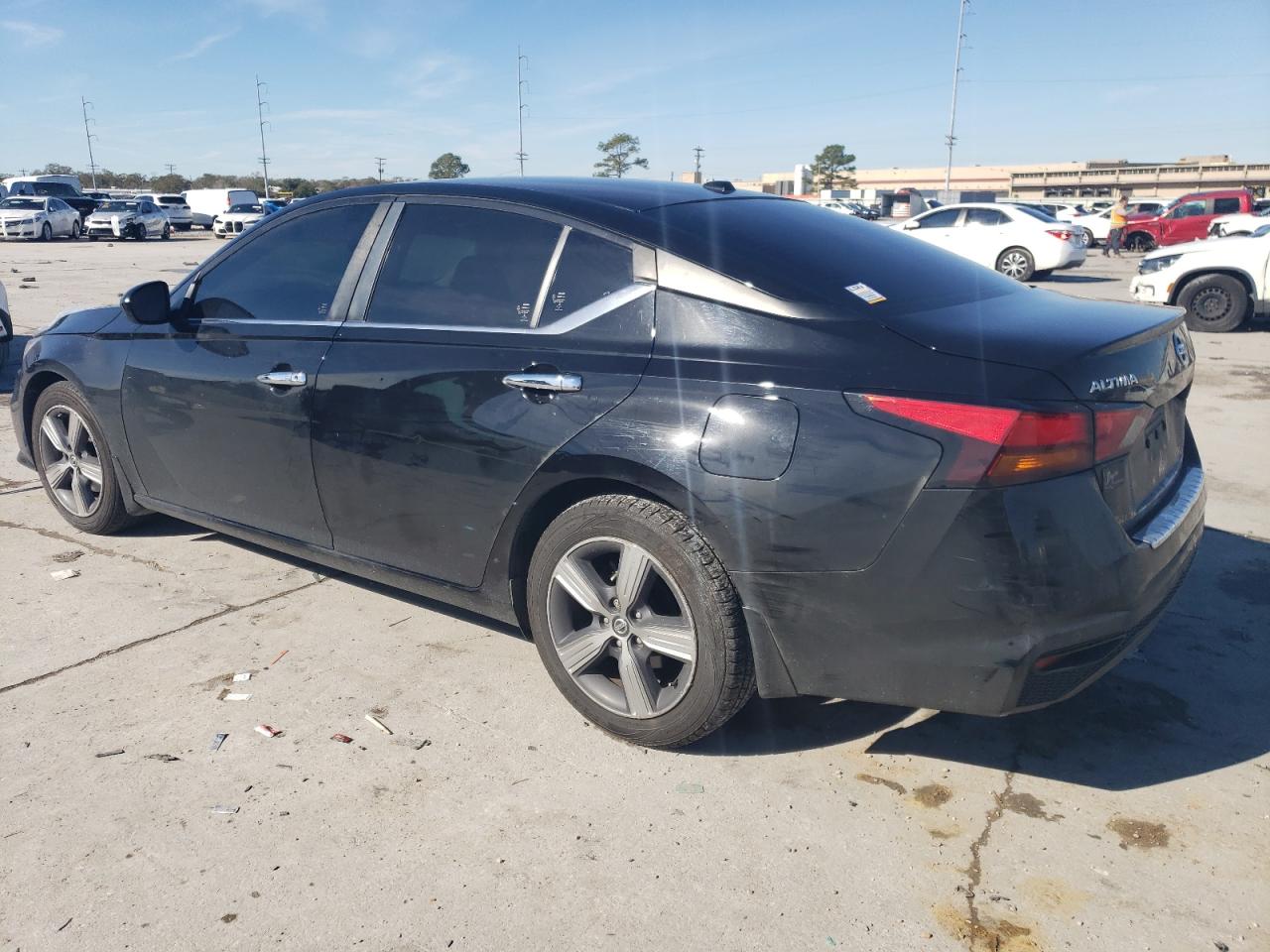 2021 Nissan Altima - Image 2