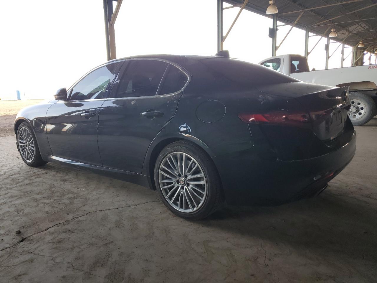 2018 Alfa Romeo Giulia - Image 2
