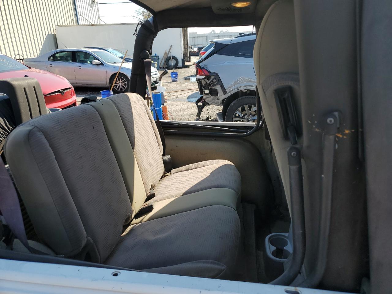 2005 Jeep Wrangler - Image 10