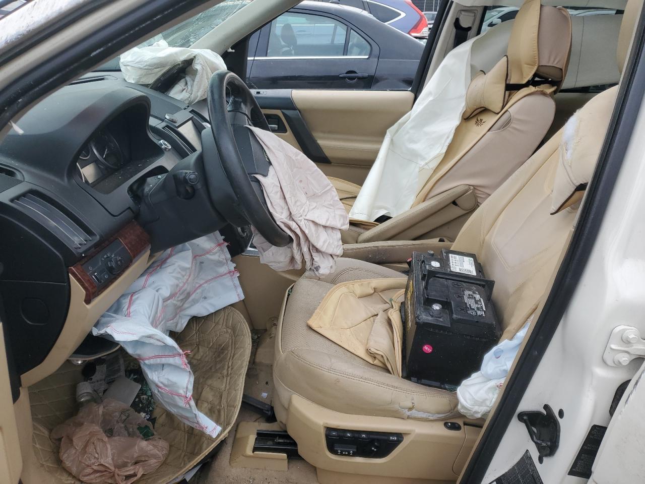 2008 Land Rover LR2 - Image 7