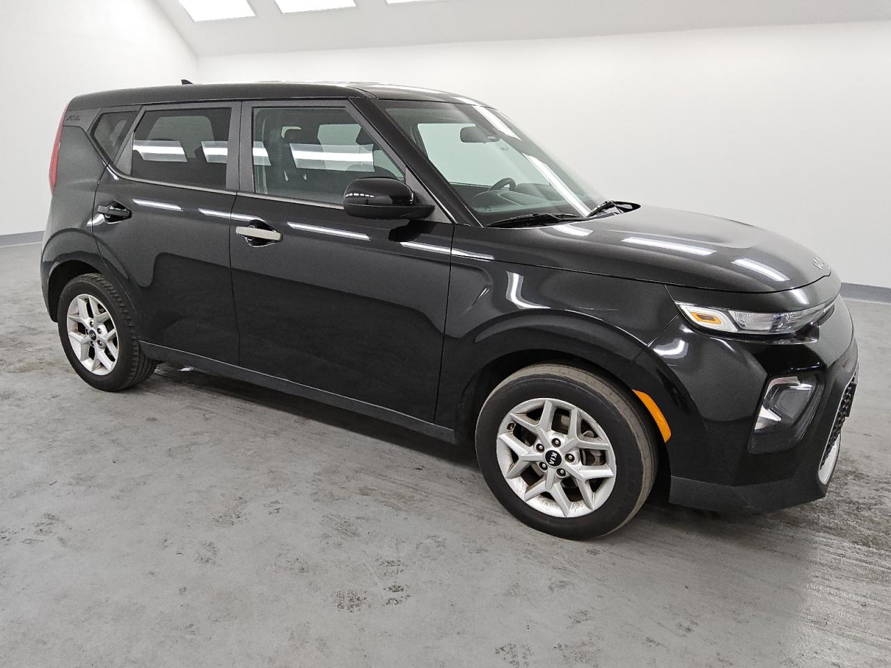 2022 Kia Soul - Image 4