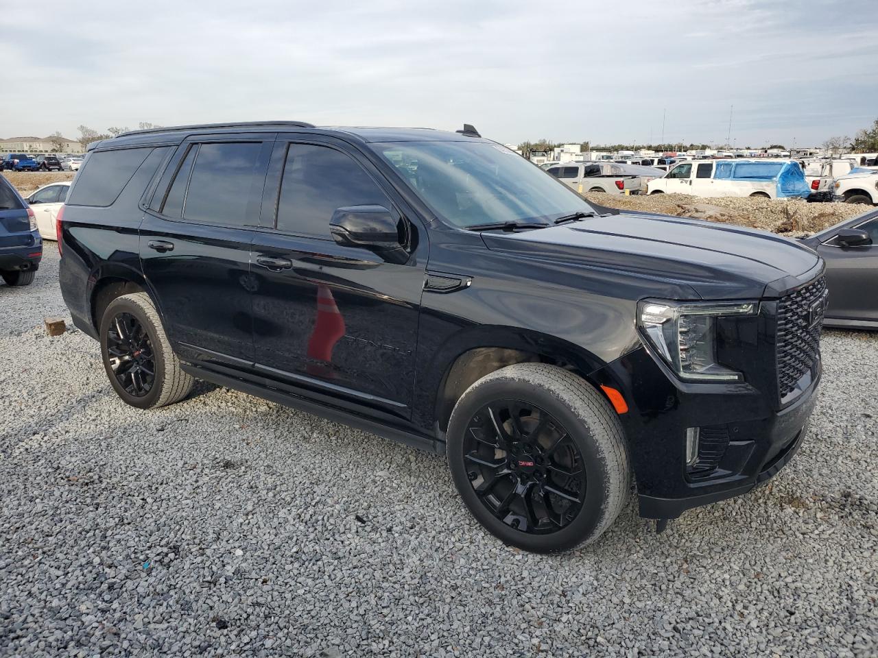 2022 GMC Yukon - Image 4