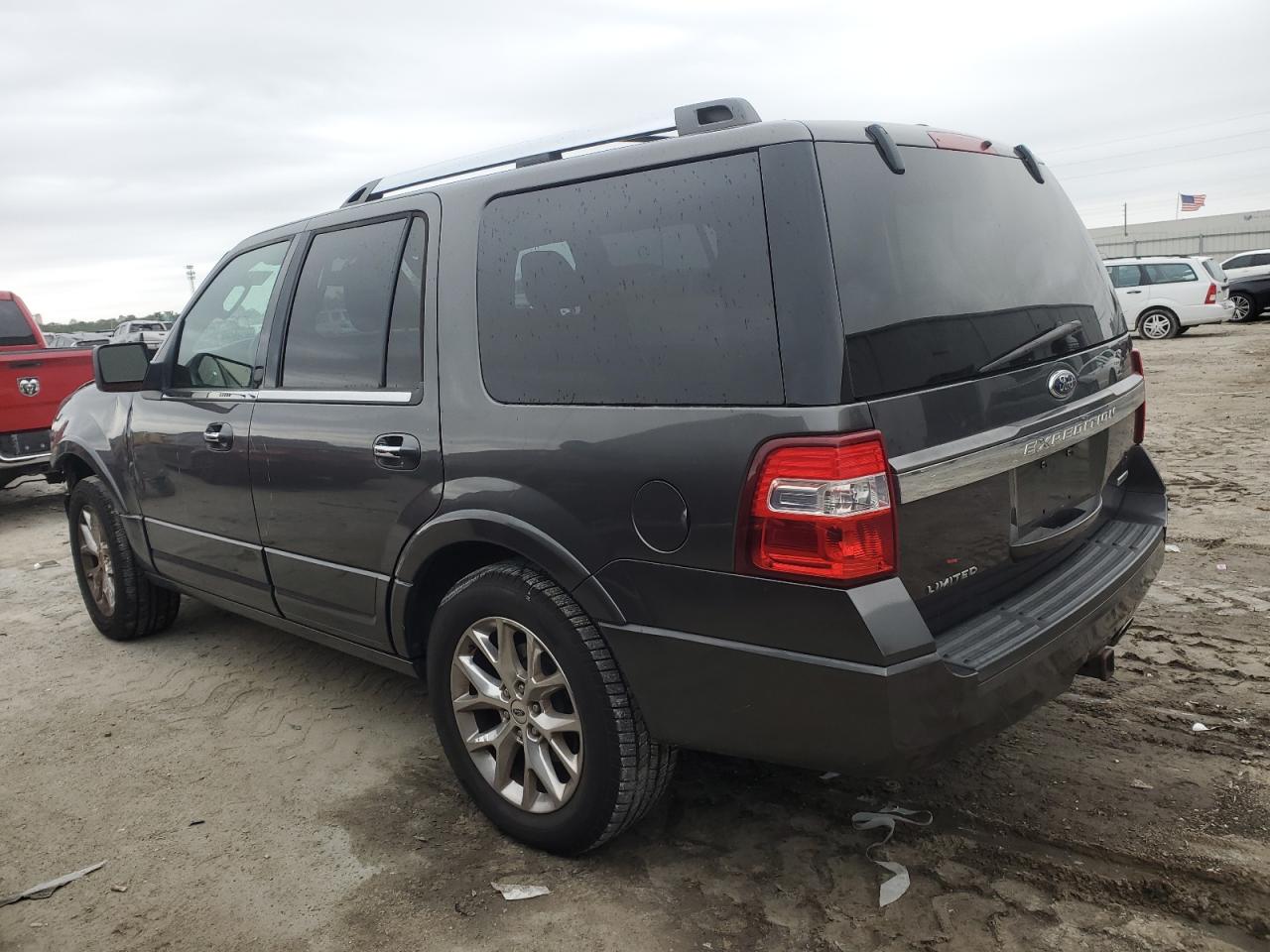 2015 Ford Expedition - Image 2
