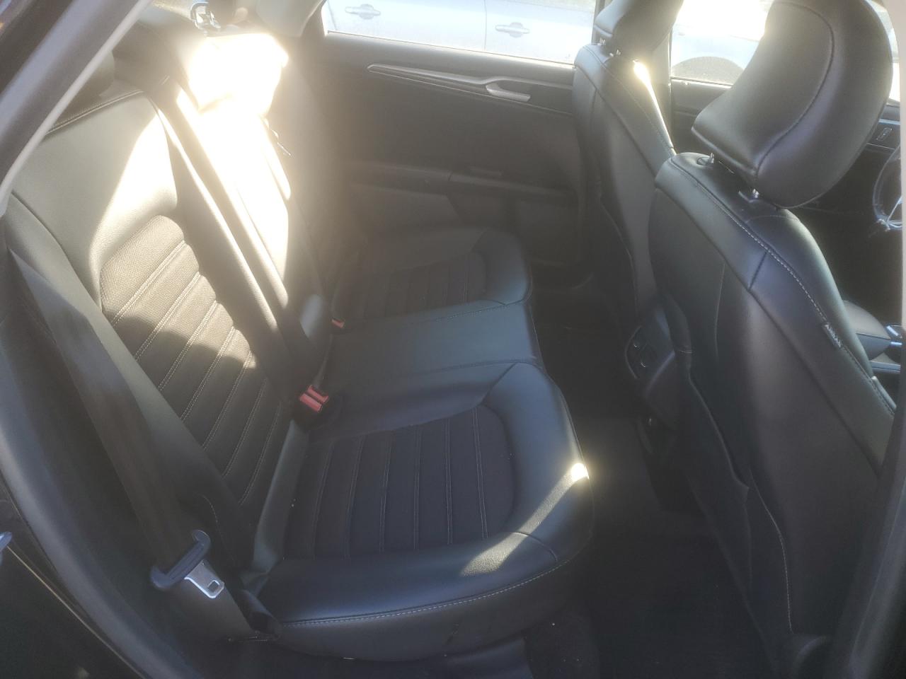 2017 Ford Fusion - Image 11