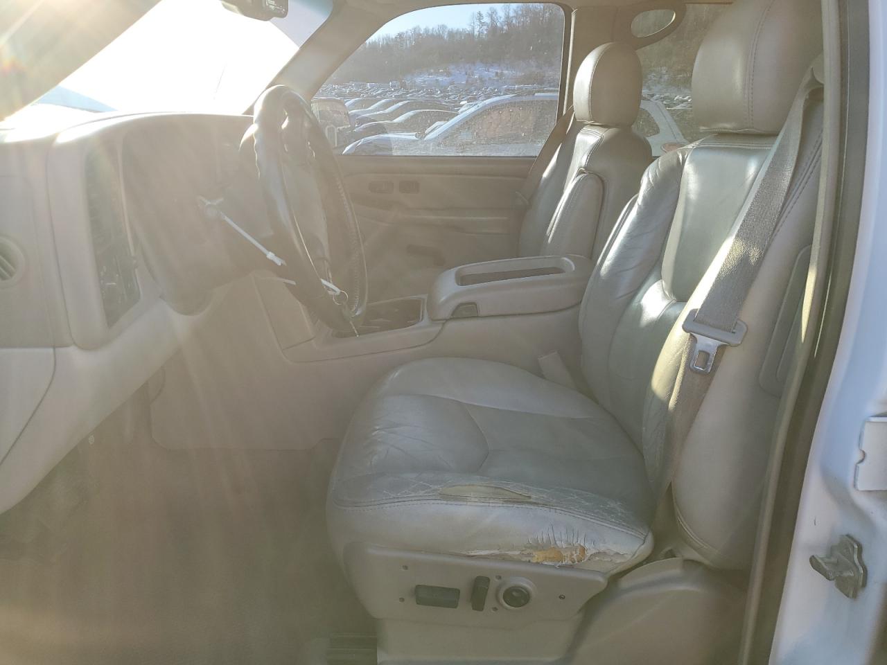 2005 Chevrolet Tahoe - Image 7