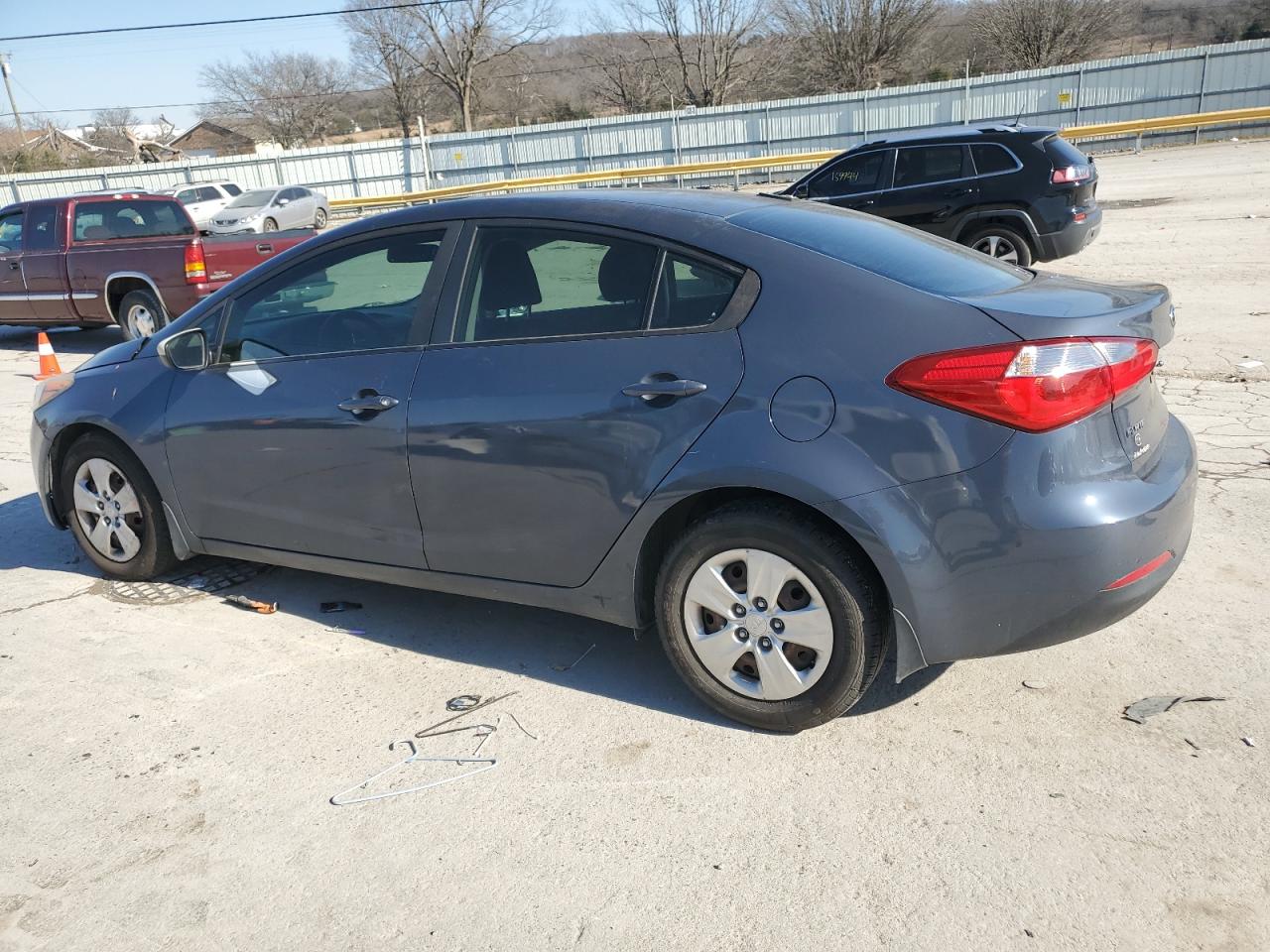 2016 Kia Forte - Image 2