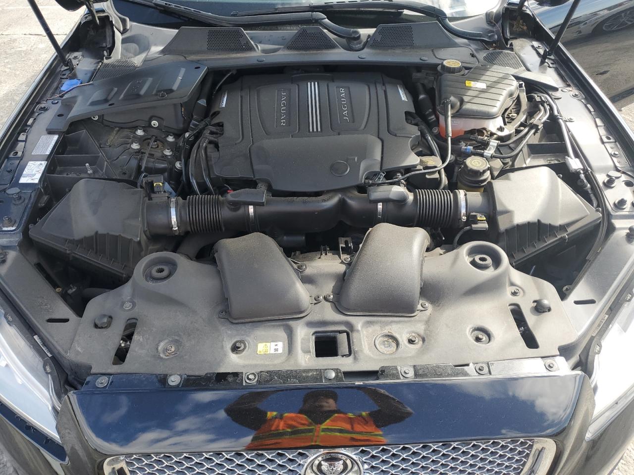 2013 Jaguar XJ - Image 11