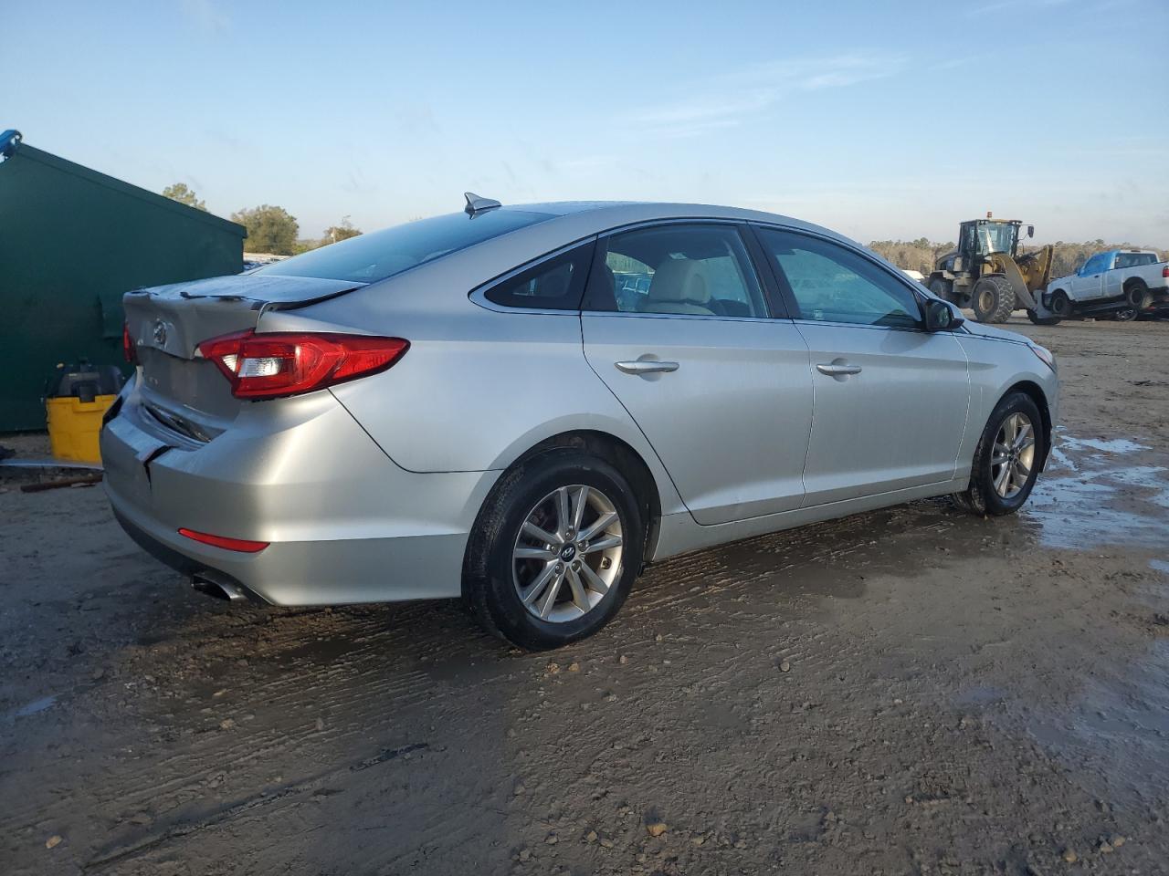 2016 Hyundai Sonata - Image 3