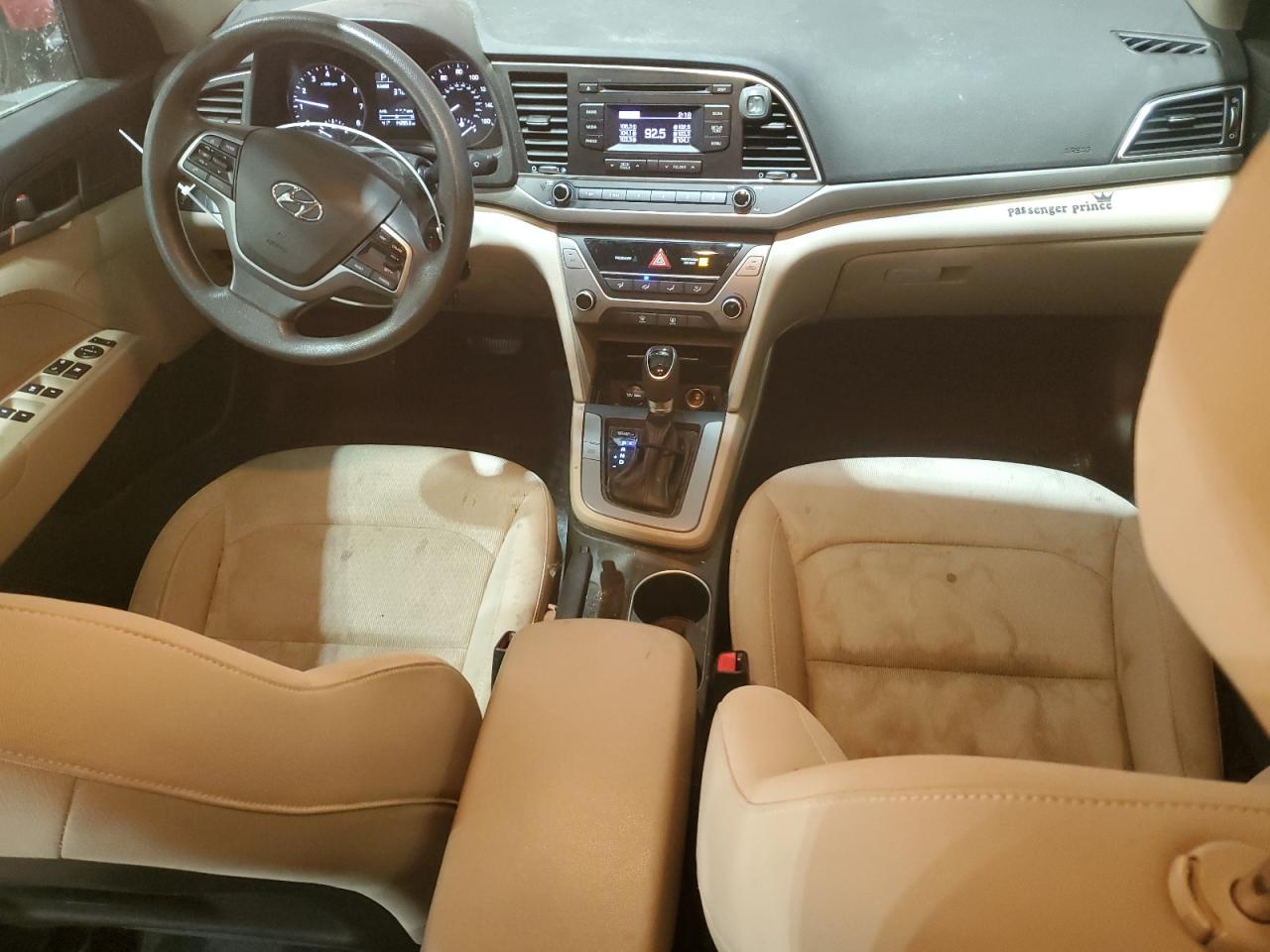 2018 Hyundai Elantra - Image 8