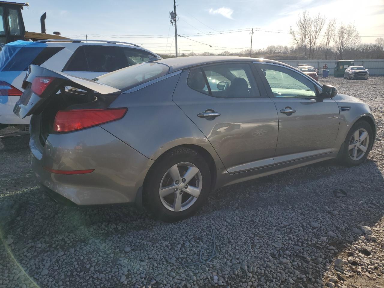 VIN 5XXGM4A78FG438925 2015 KIA OPTIMA no.3