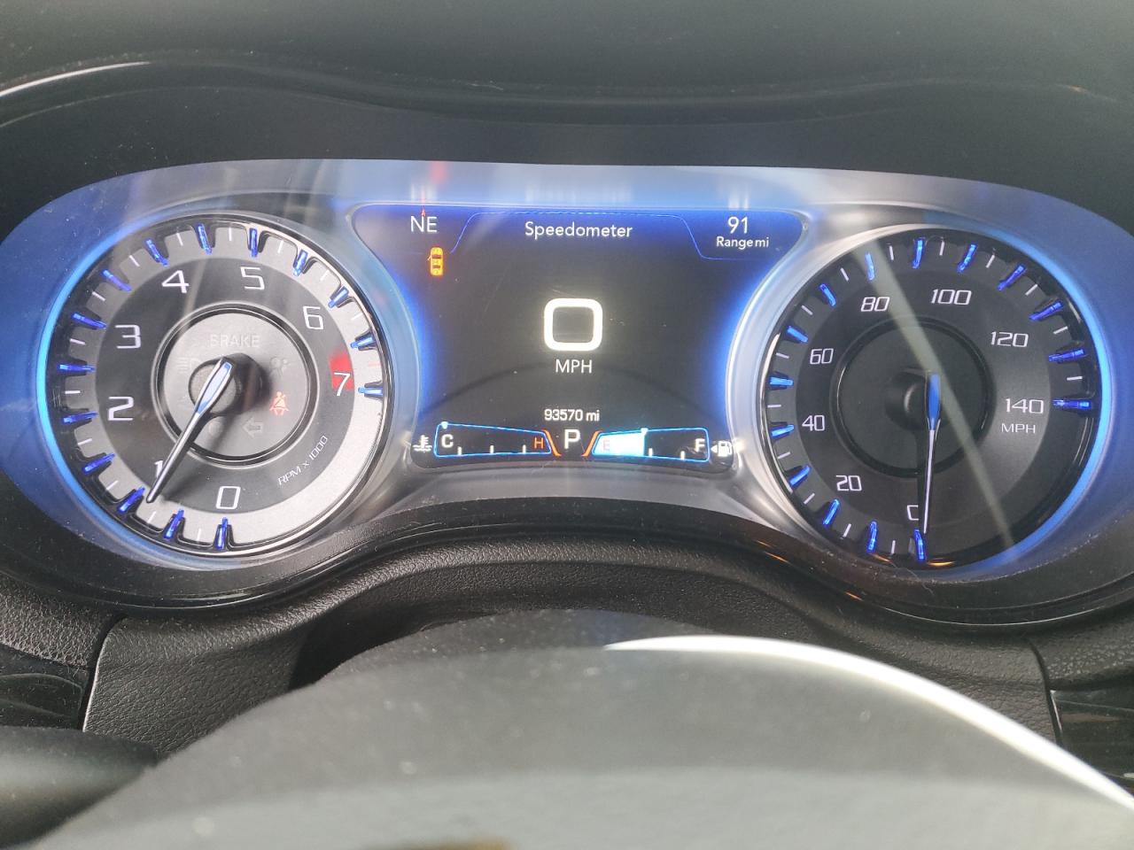 2017 Chrysler 300 - Image 9