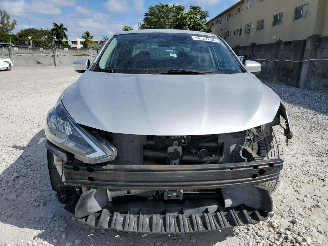 2016 Nissan Sentra - Image 5