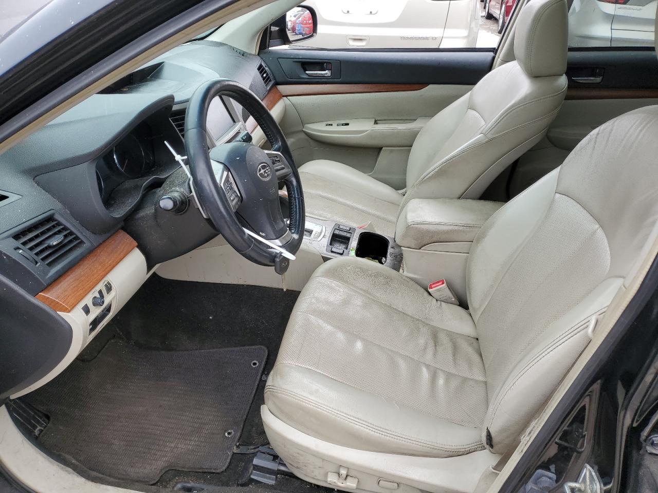 2014 Subaru Outback - Image 7