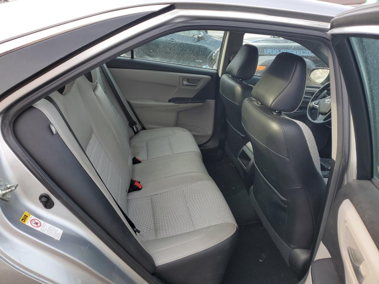 2015 Toyota Camry - Image 10