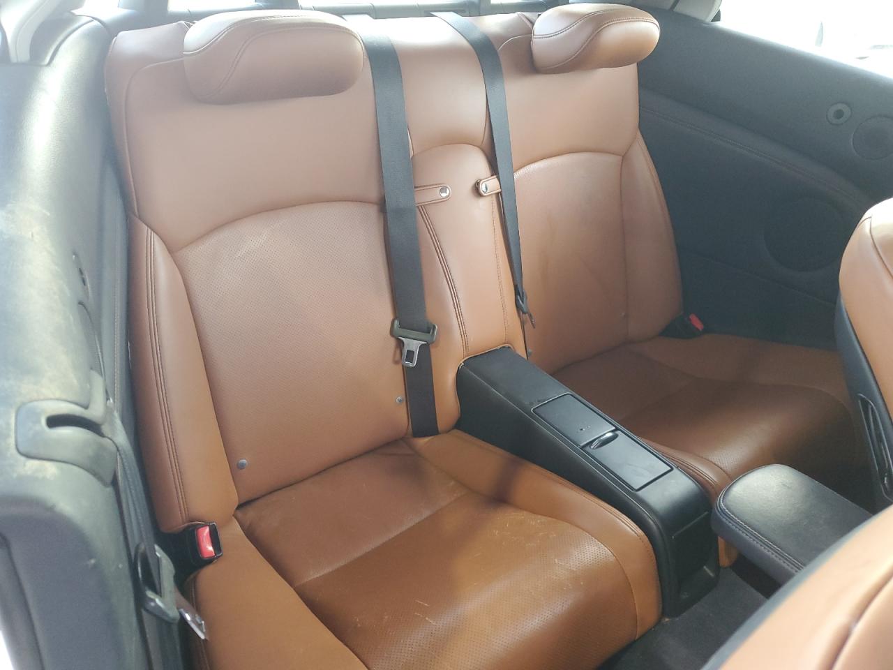 2011 Lexus IS - Image 10