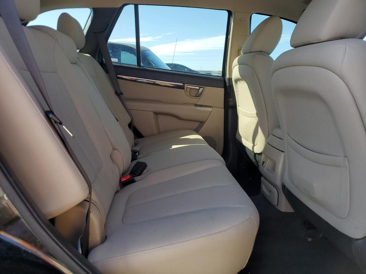 2011 Hyundai Santa Fe - Image 11