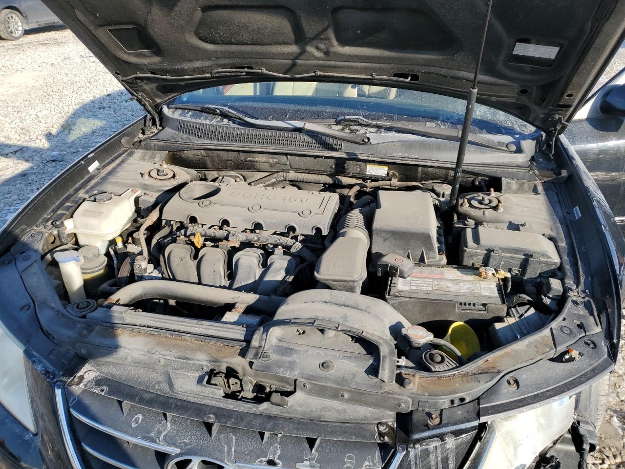 2009 Hyundai Sonata - Image 13