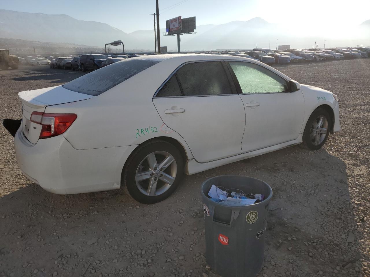 2014 Toyota Camry - Image 3