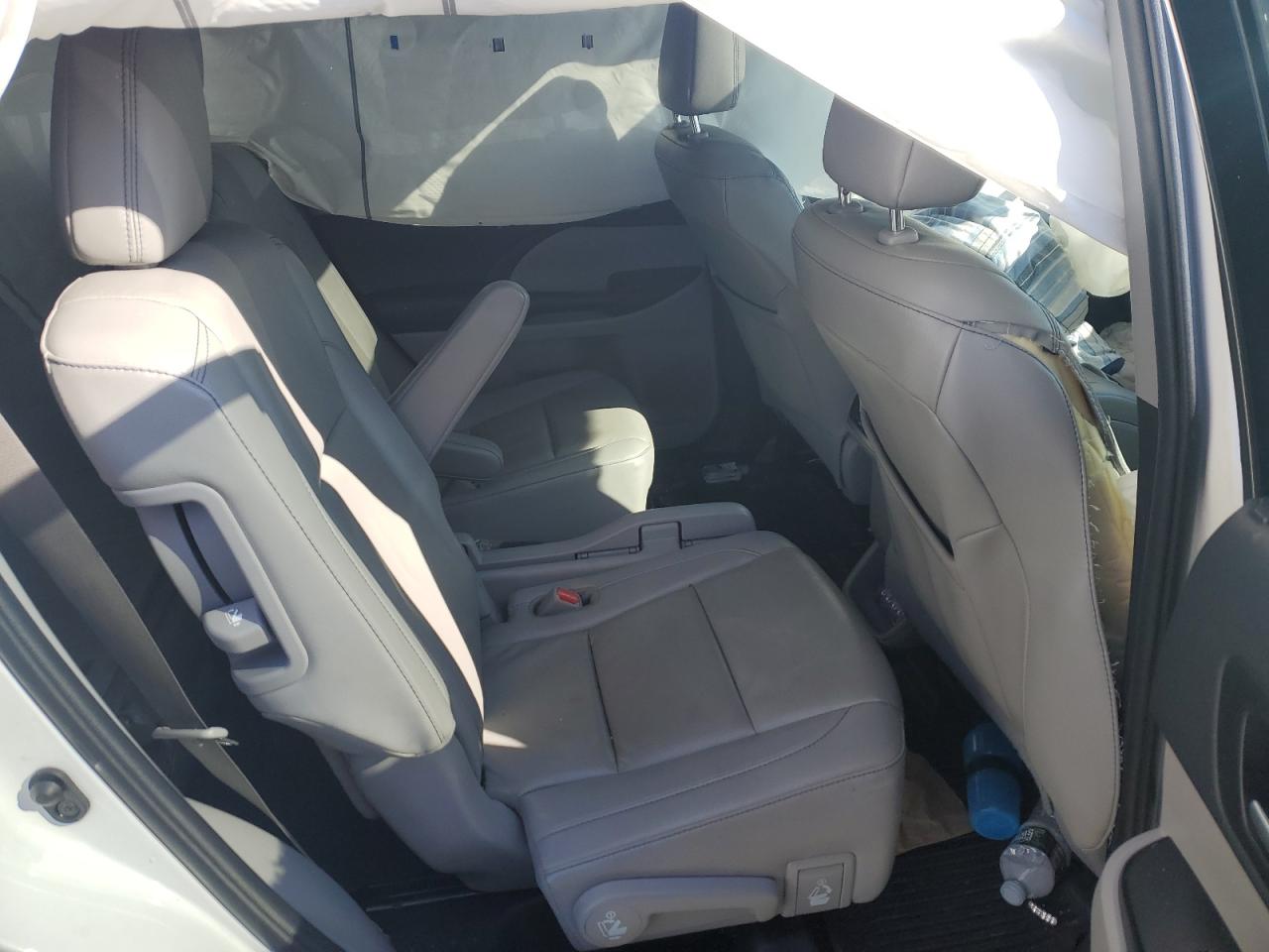 2019 Toyota Highlander - Image 10