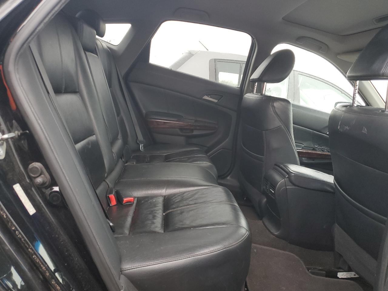 2010 Honda Accord - Image 10