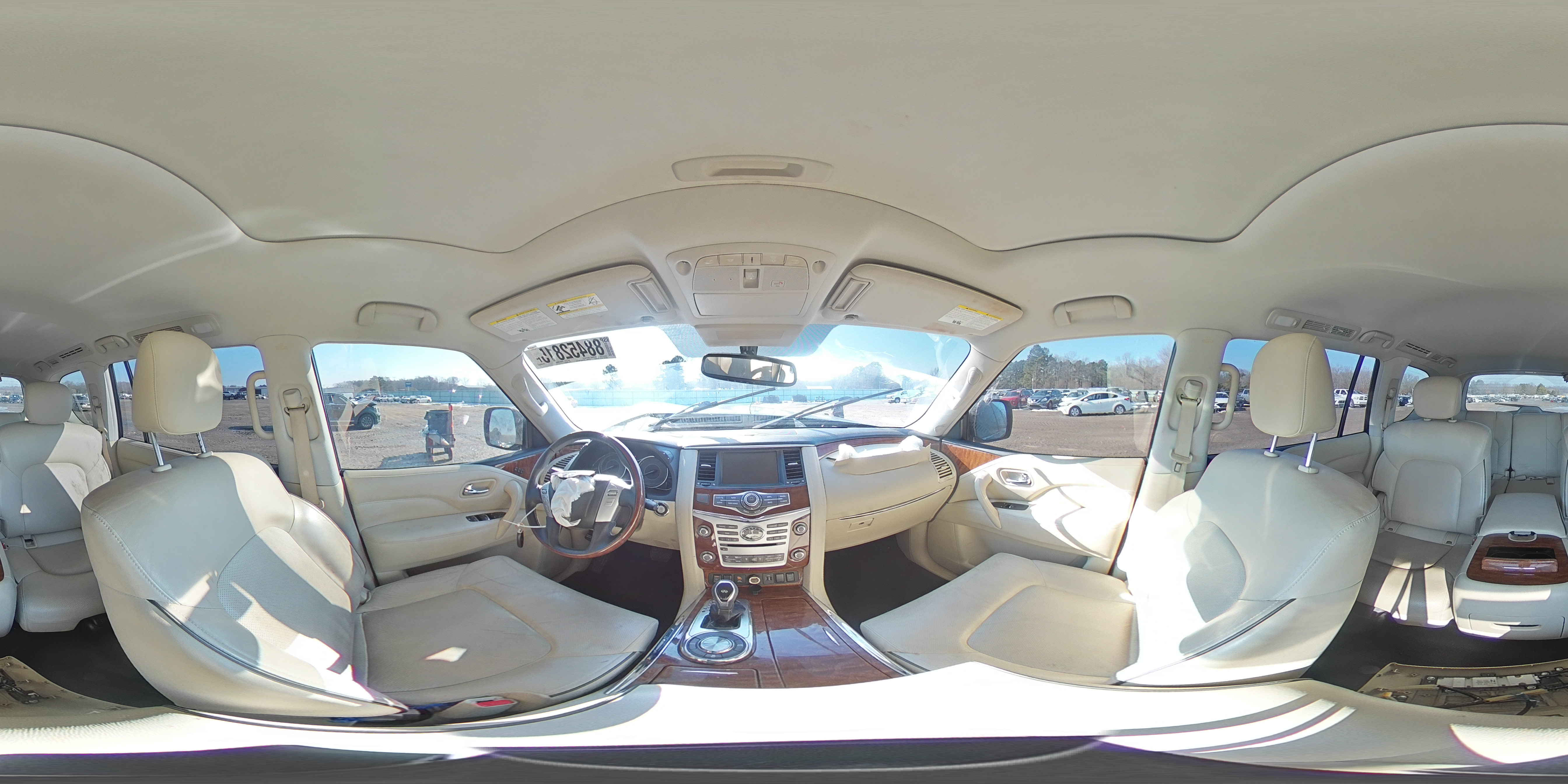 2019 Infiniti QX80 - Image 13