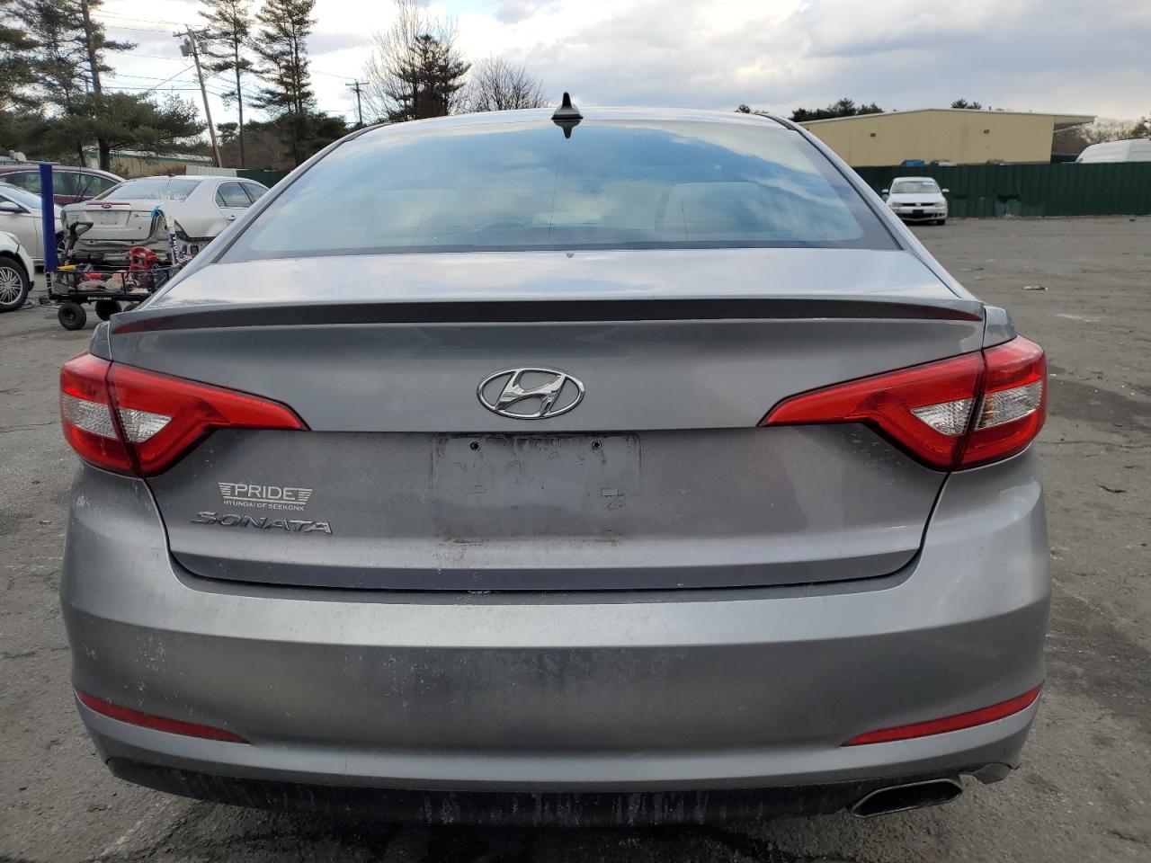 2017 Hyundai Sonata - Image 6
