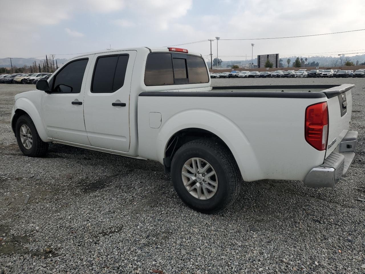 2015 Nissan Navara (Frontier) - Image 2