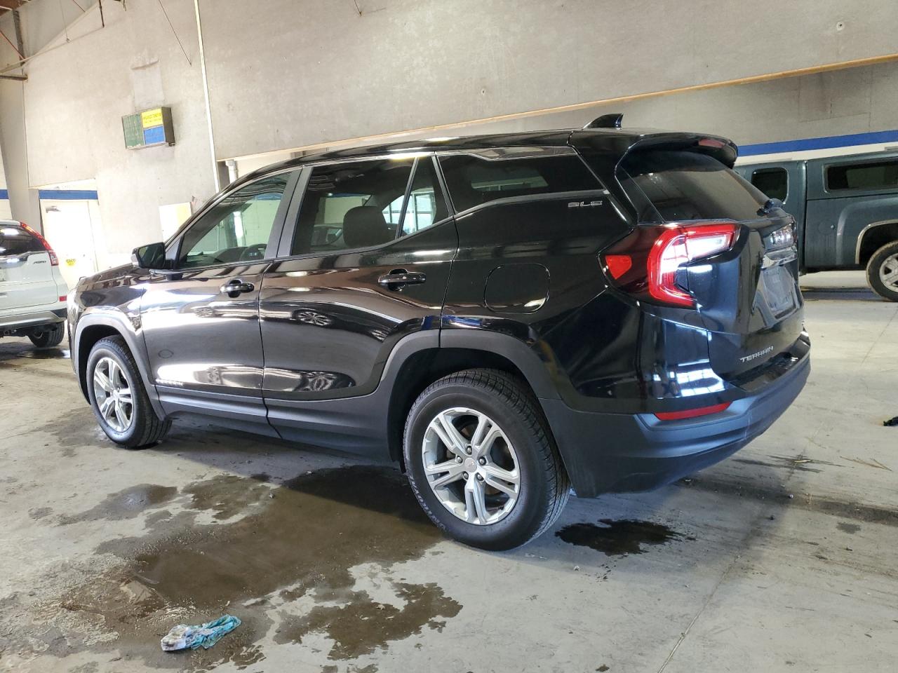 2022 GMC Terrain - Image 2