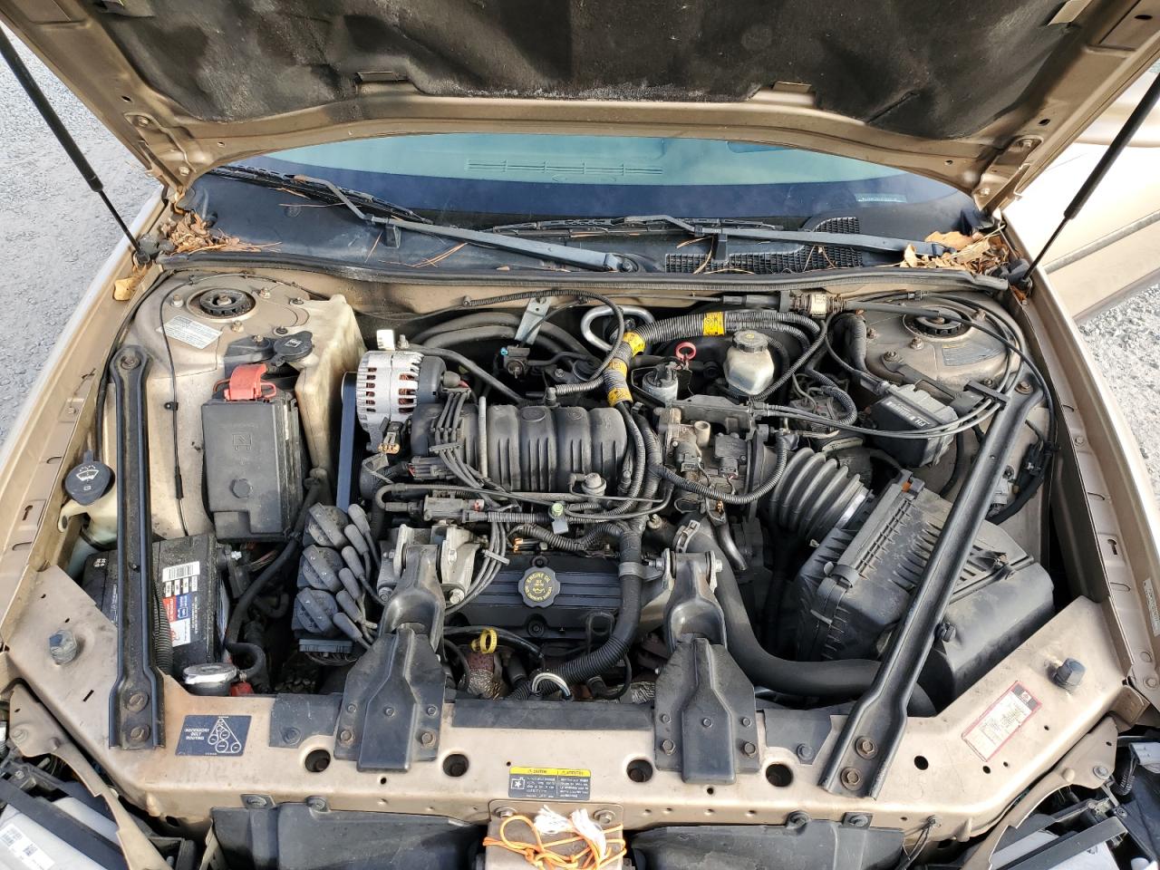 2002 Pontiac Grand Prix - Image 12