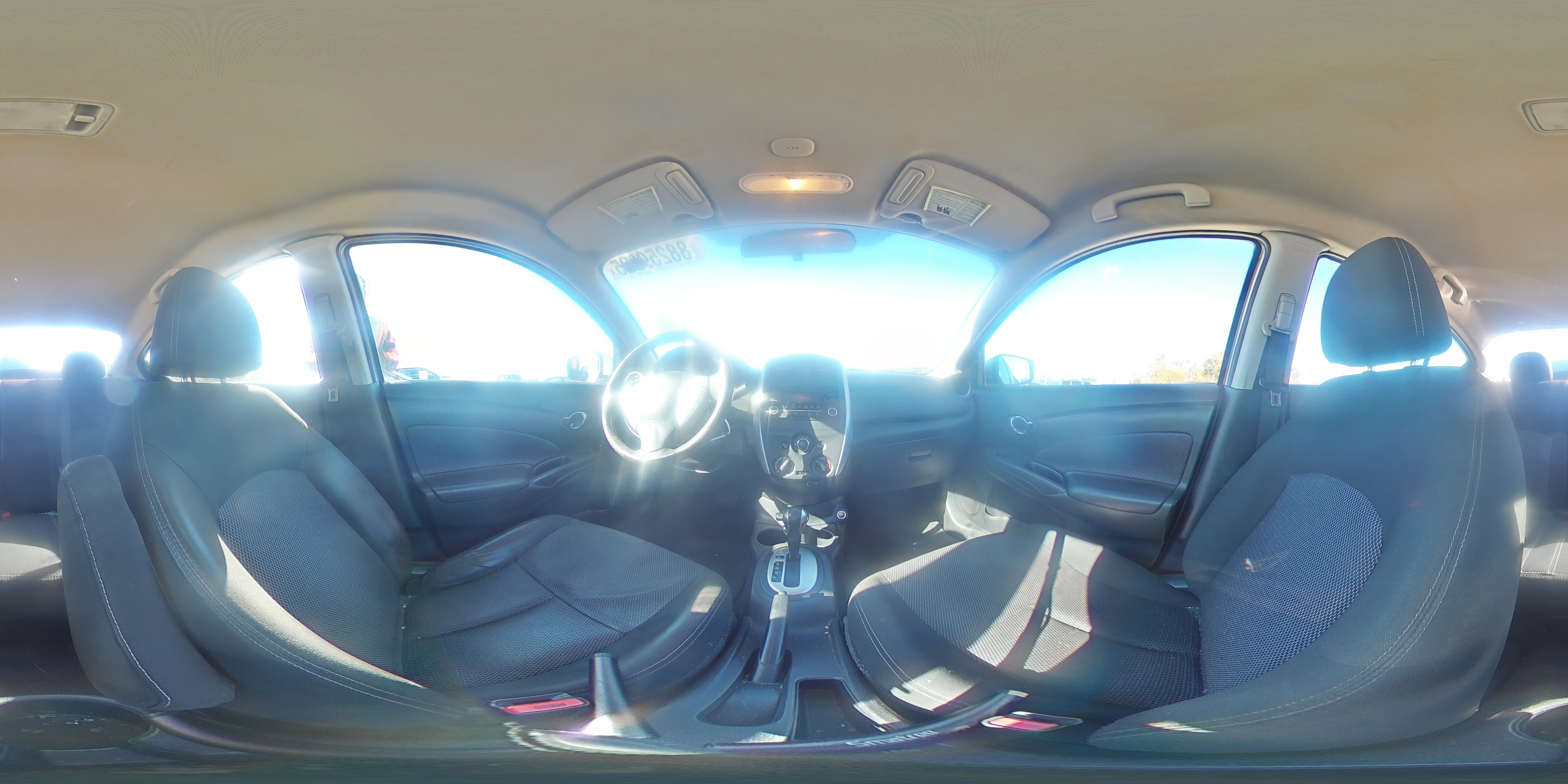 2018 Nissan Versa - Image 12