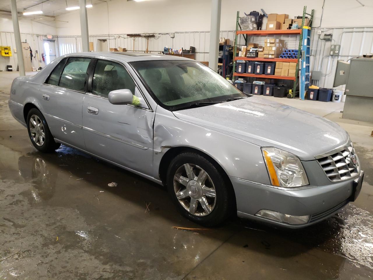 2006 Cadillac DTS - Image 4