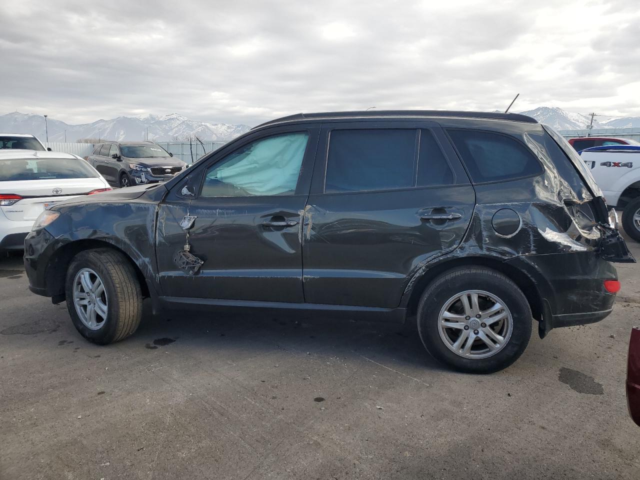 2012 Hyundai Santa Fe - Image 2