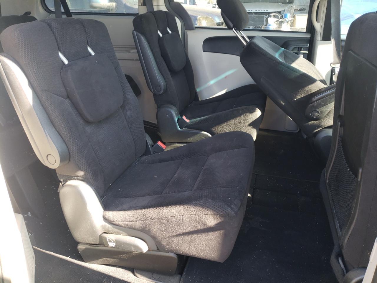 2014 Dodge Caravan - Image 11