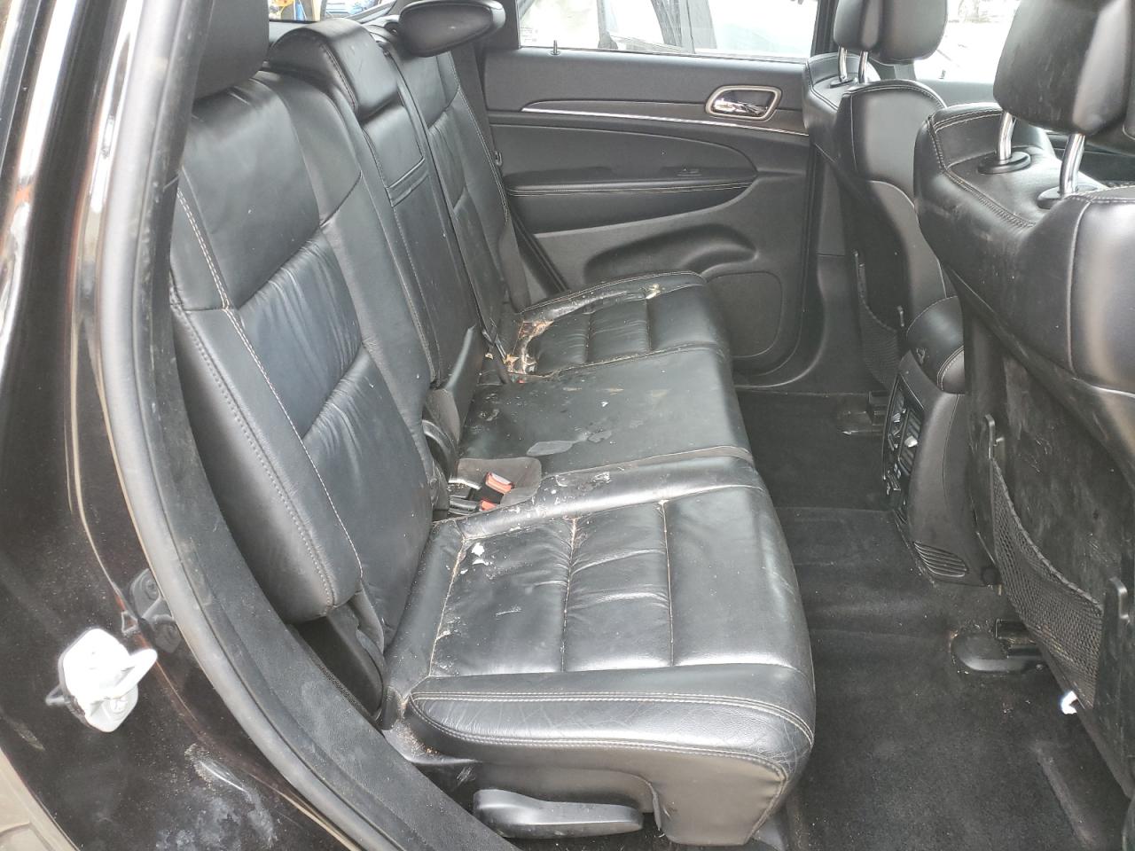 2015 Jeep Grand Cherokee - Image 11