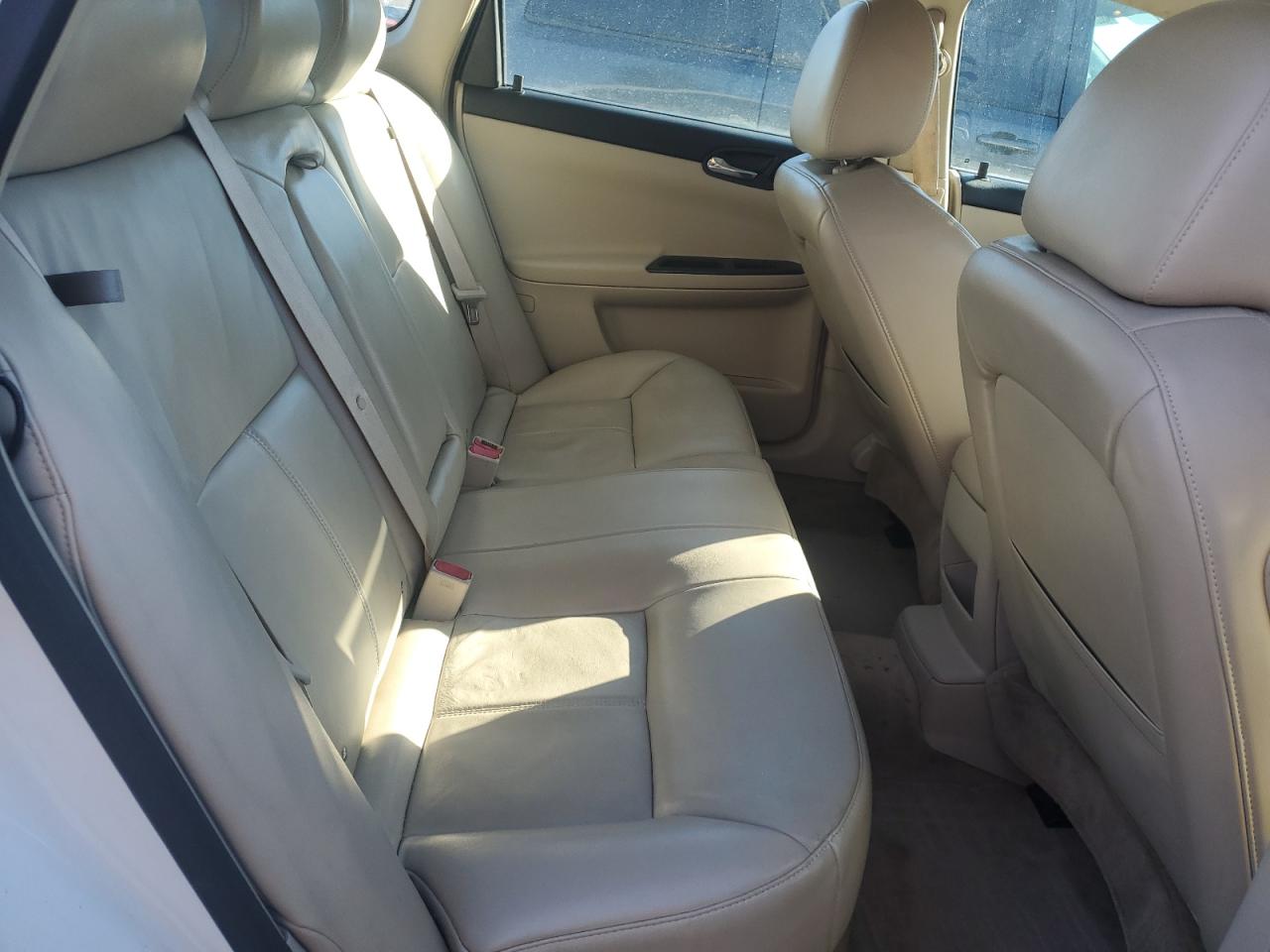 2009 Chevrolet Impala - Image 10