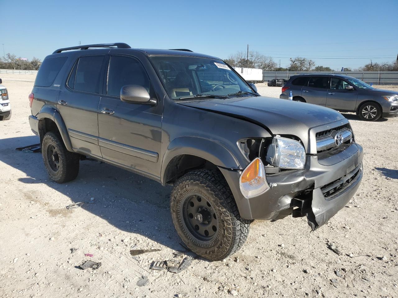 2005 Toyota Sequoia - Image 4