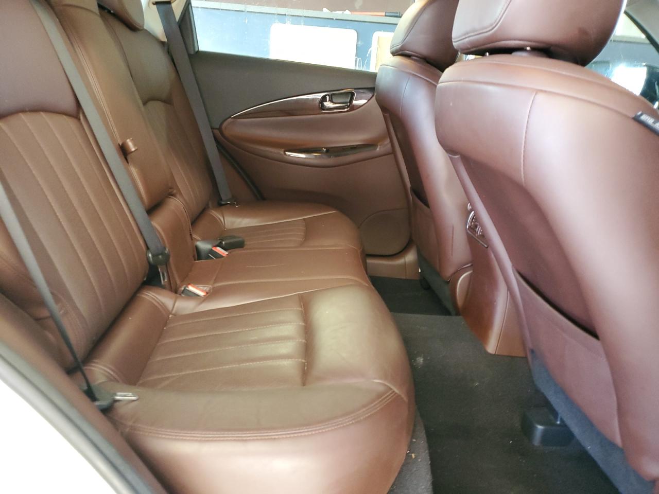2016 Infiniti QX50 - Image 11