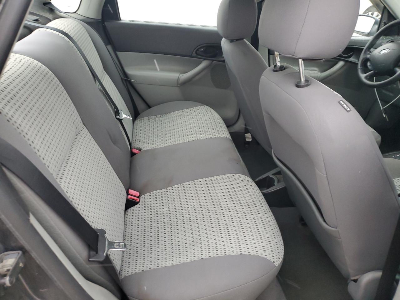 2007 Ford Focus - Image 10
