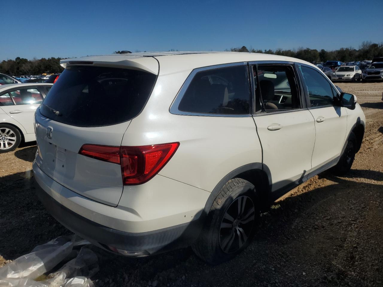 VIN 5FNYF5H55HB042336 2017 HONDA PILOT no.3