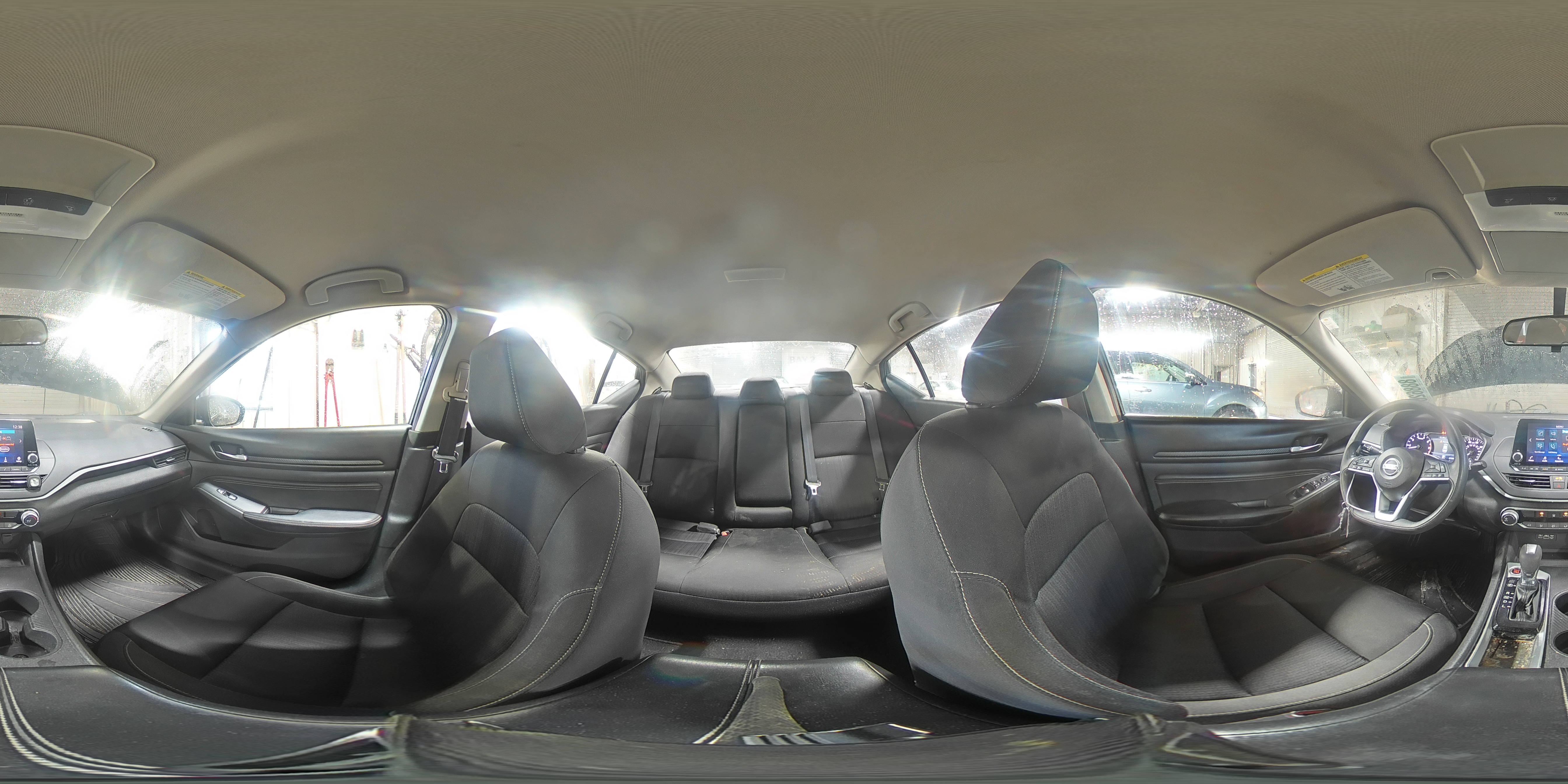 2019 Nissan Altima - Image 14