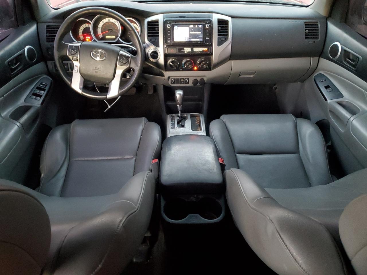 2015 Toyota Tacoma - Image 8