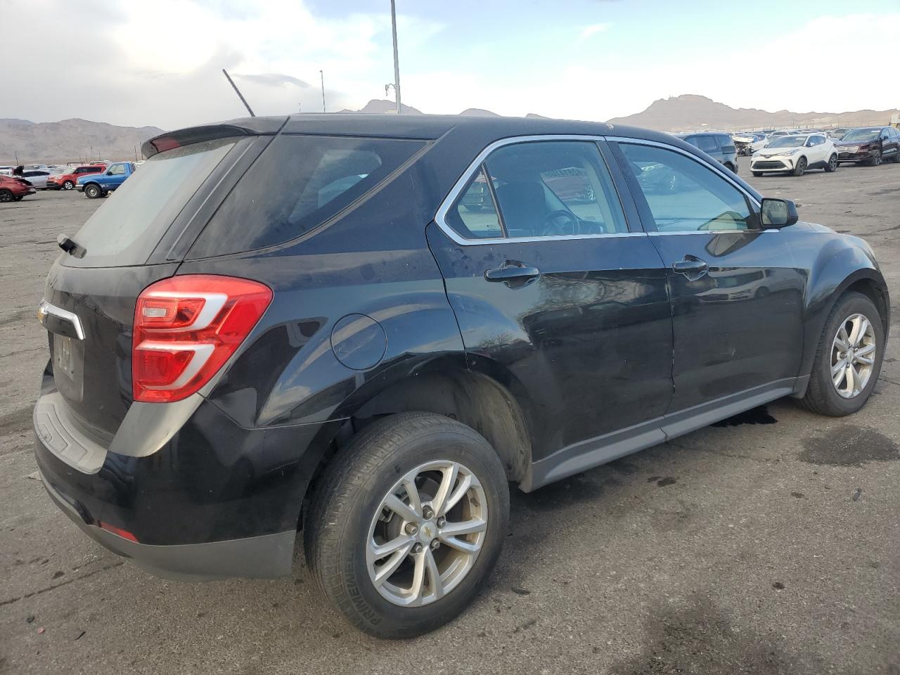 2017 Chevrolet Equinox - Image 3