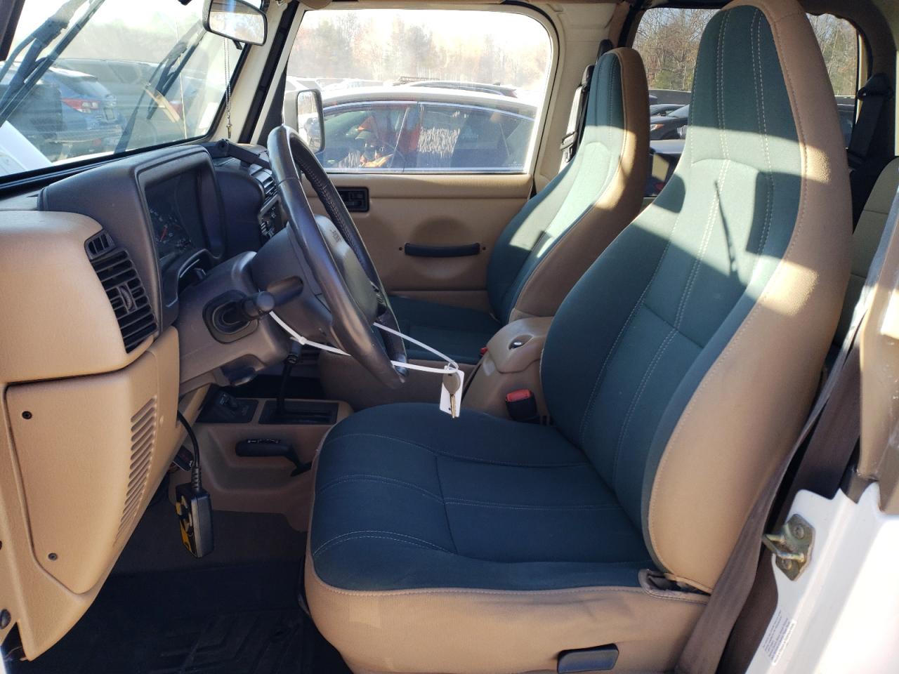 2002 Jeep Wrangler / Tj Sahara VIN: 1J4FA59SX2P729233 Lot: 86692204