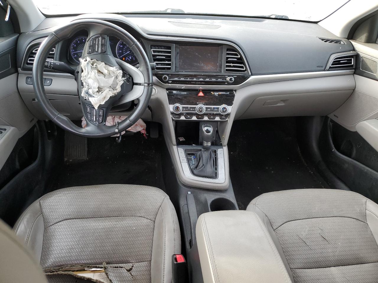 2020 Hyundai Elantra - Image 8