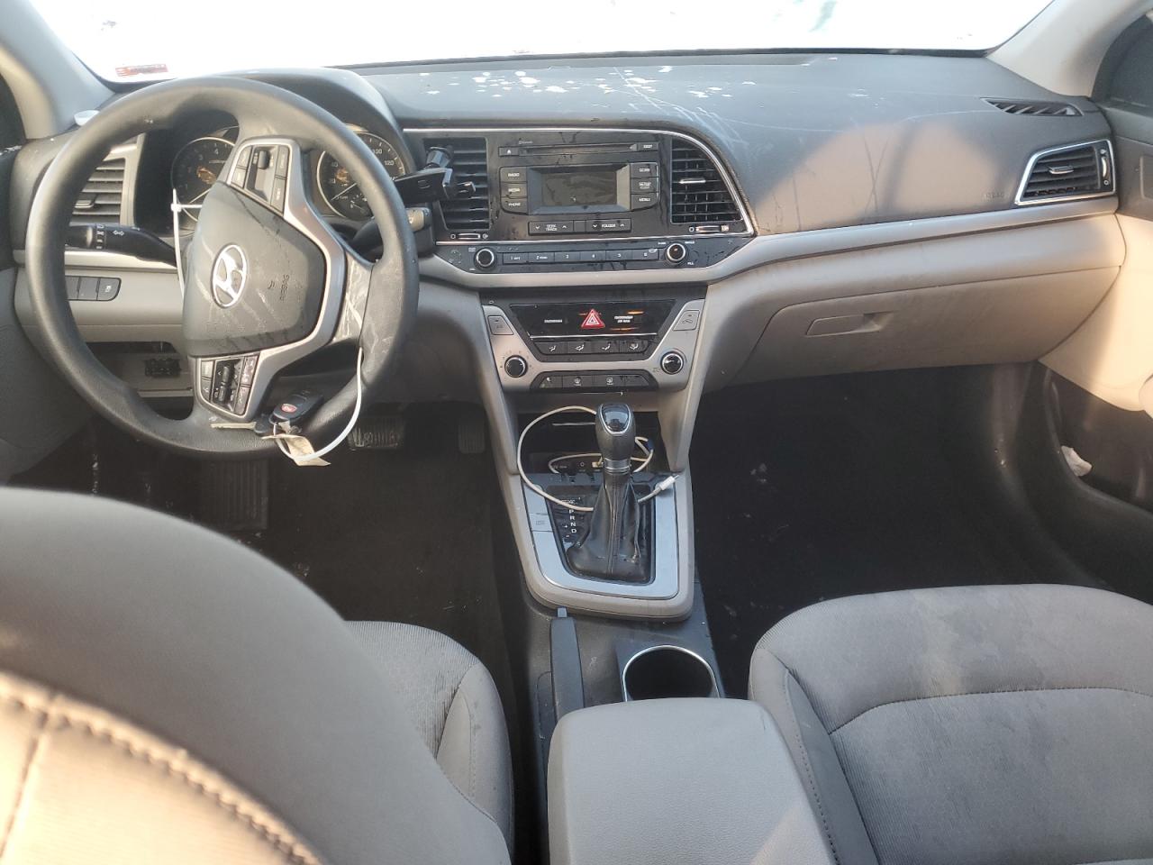 2018 Hyundai Elantra - Image 8