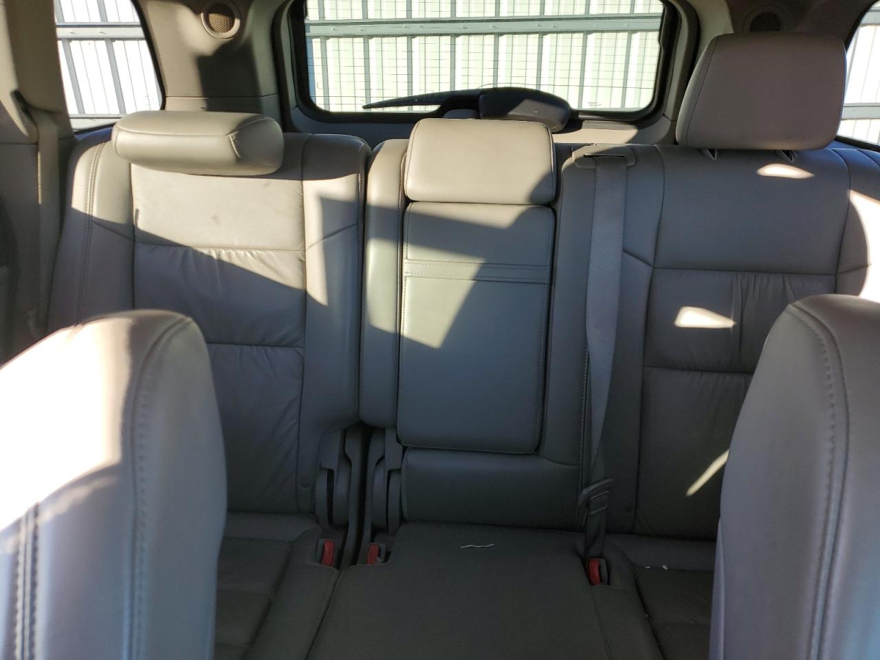 2011 Jeep Grand Cherokee - Image 10