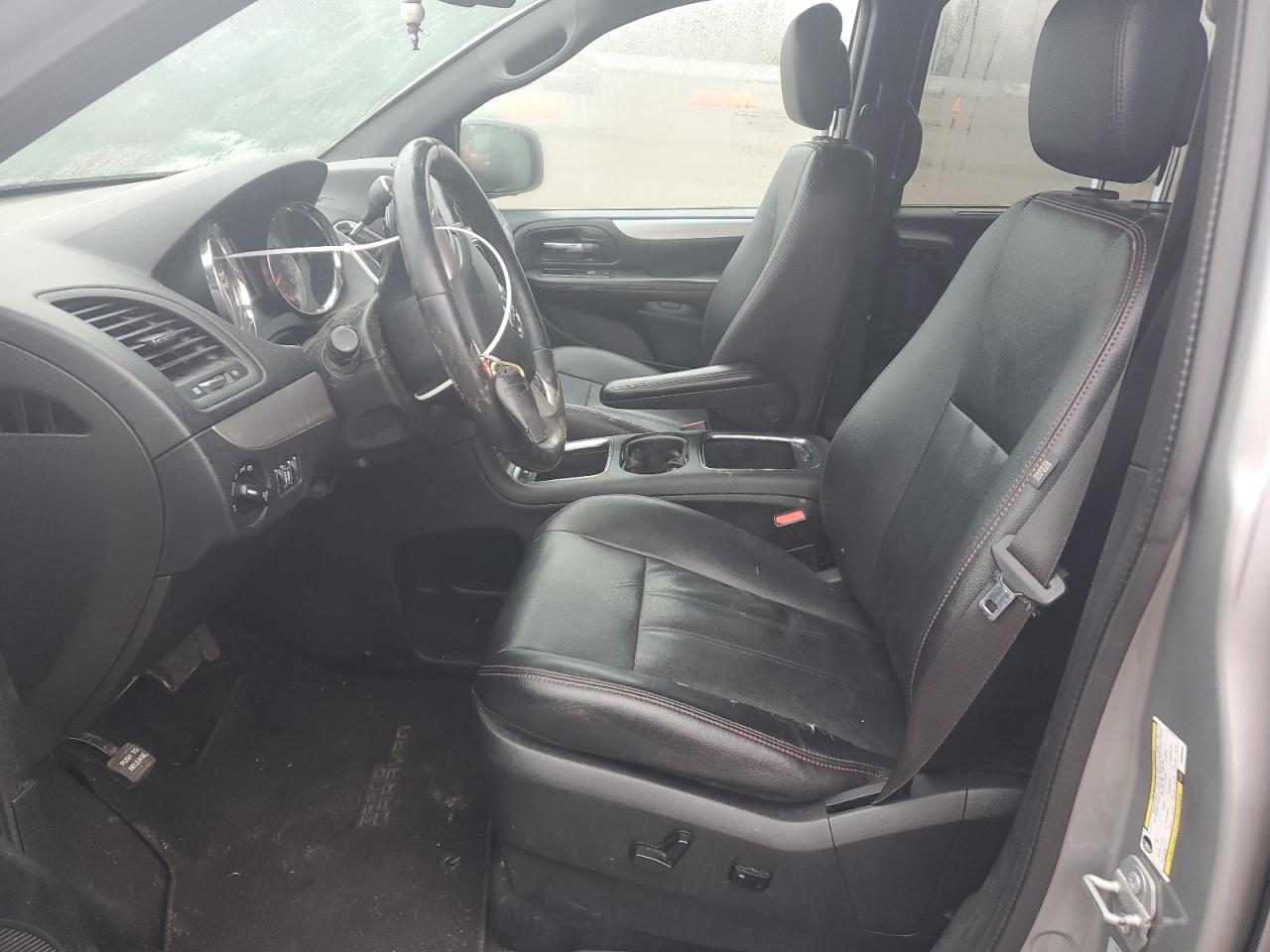 2017 Dodge Caravan - Image 7