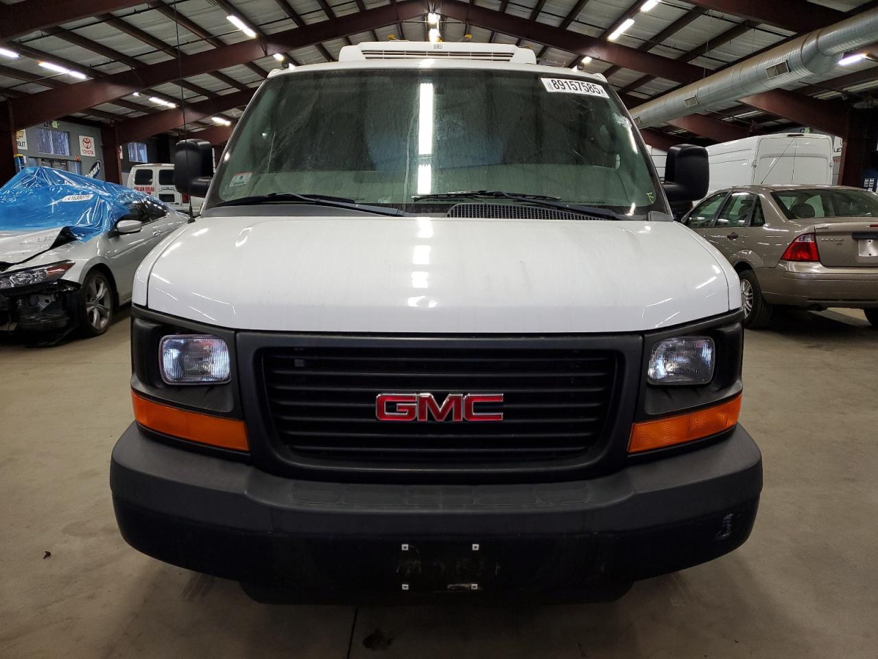 2016 GMC Savana - Image 5
