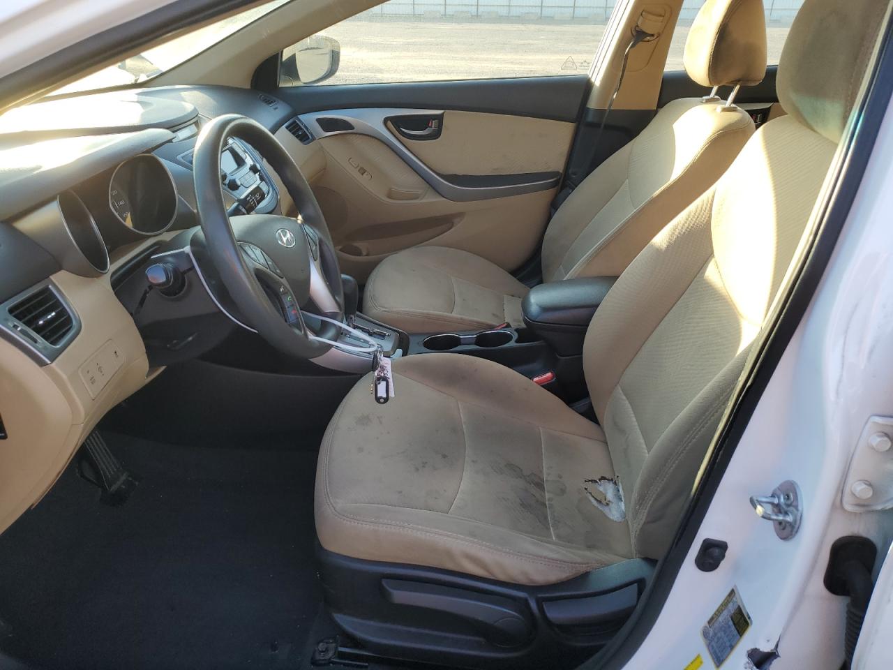 2013 Hyundai Elantra - Image 7